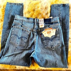 LEVI'S  "Altered" skinny Jeans       Size 28 NWT